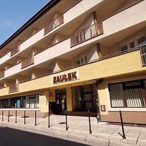 https://dom-studencki-zaulek.krakowhotelspoland.com
